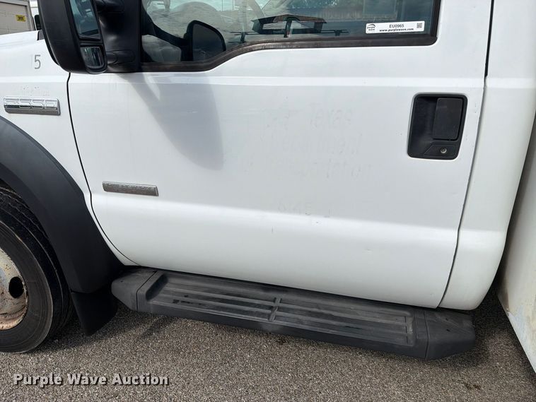 image for item EU0965 2006 Ford F550 bucket truck