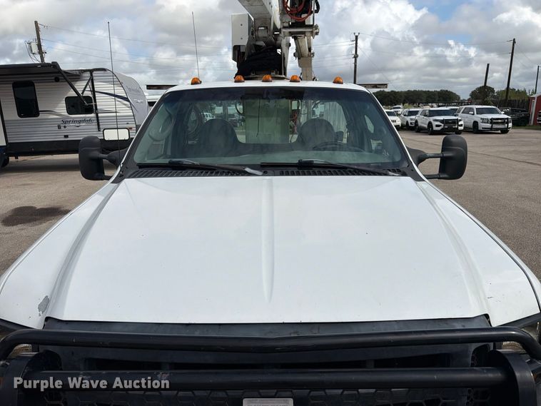 image for item EU0965 2006 Ford F550 bucket truck