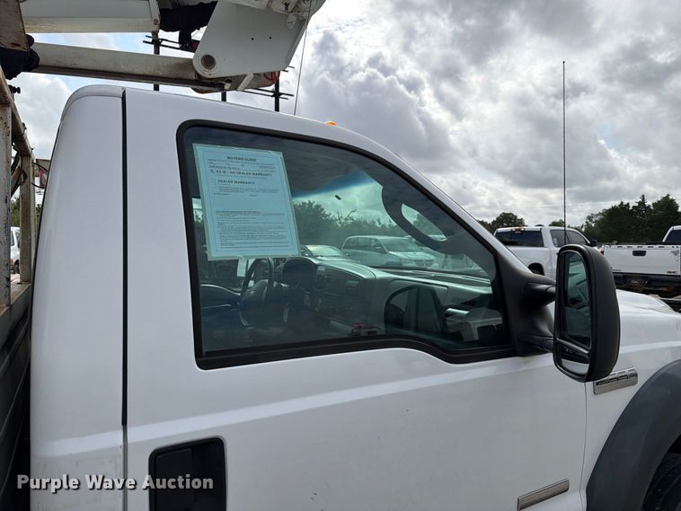 image for item EU0965 2006 Ford F550 bucket truck