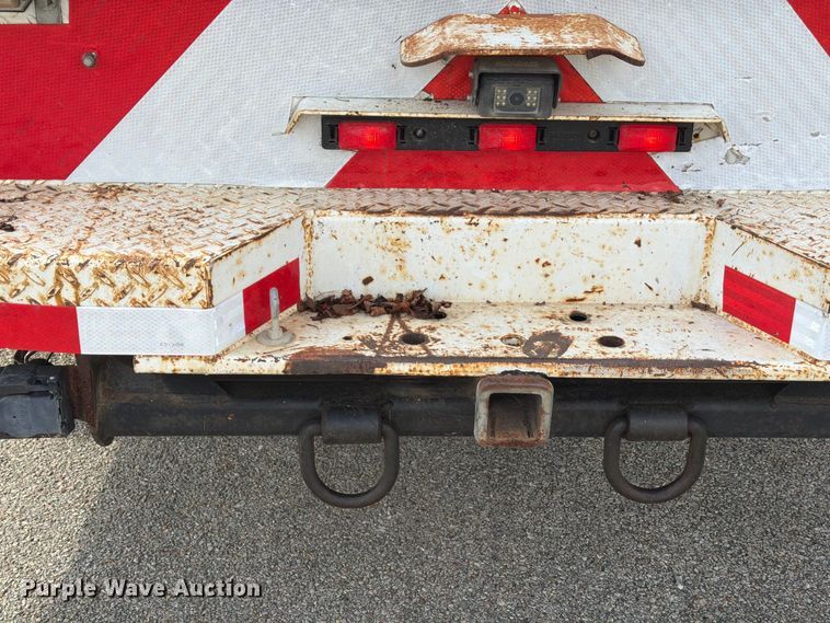 image for item EU0965 2006 Ford F550 bucket truck