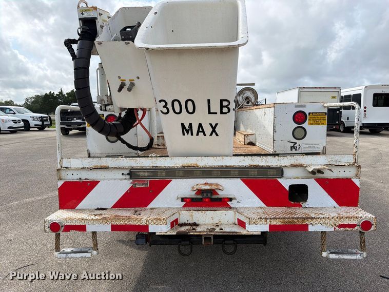 image for item EU0965 2006 Ford F550 bucket truck