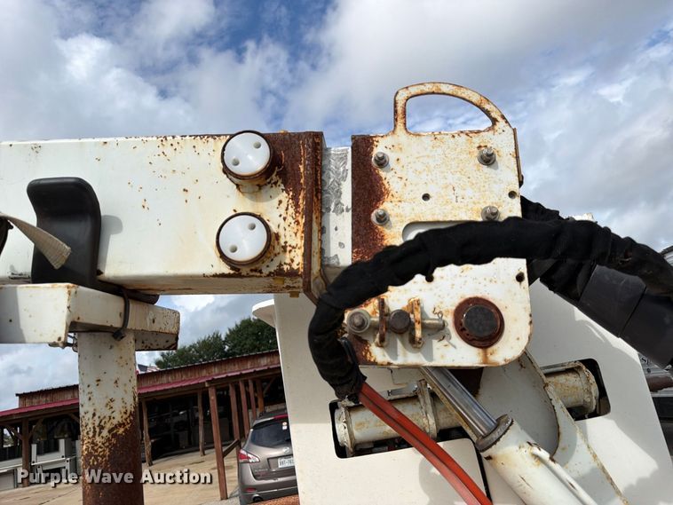 image for item EU0965 2006 Ford F550 bucket truck