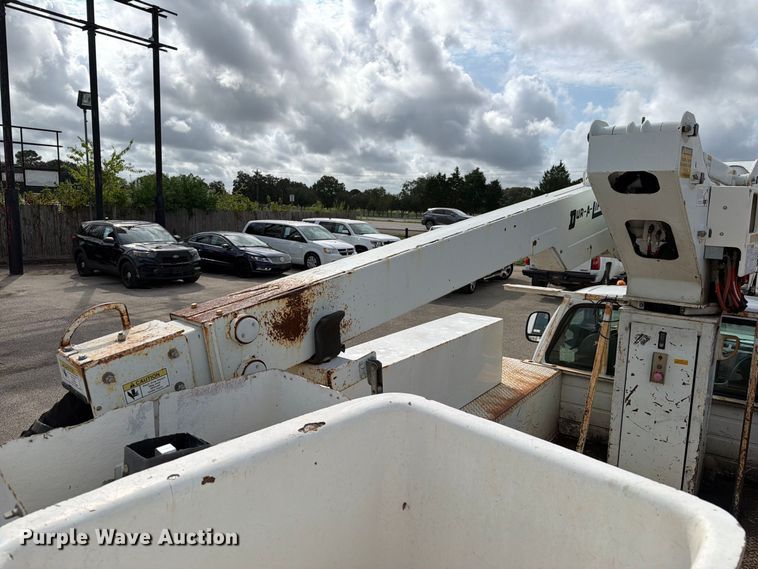 image for item EU0965 2006 Ford F550 bucket truck