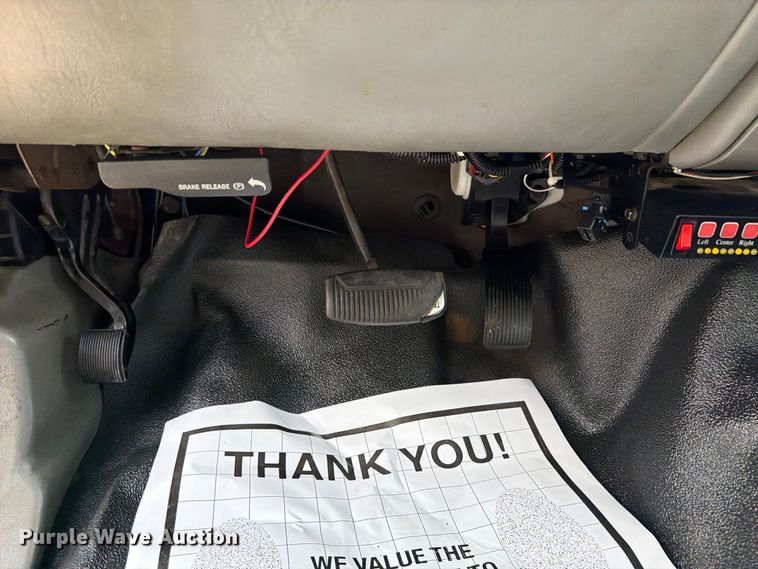 image for item EU0965 2006 Ford F550 bucket truck