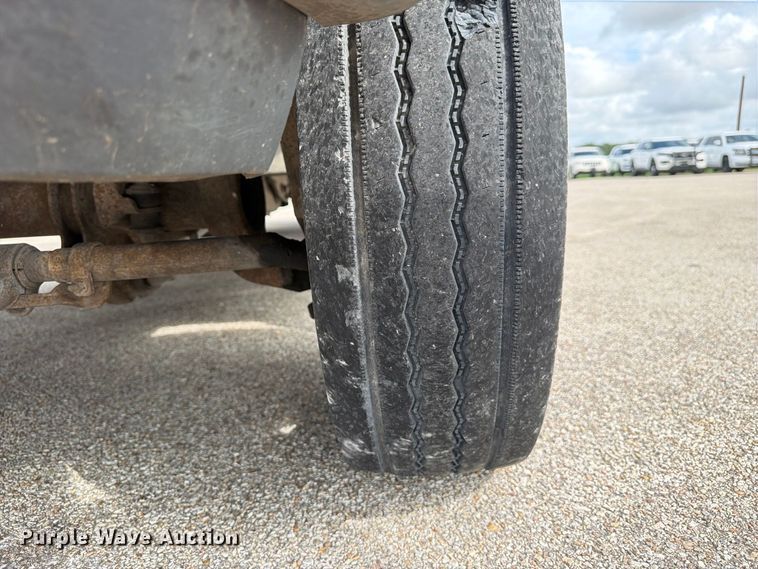 image for item EU0965 2006 Ford F550 bucket truck
