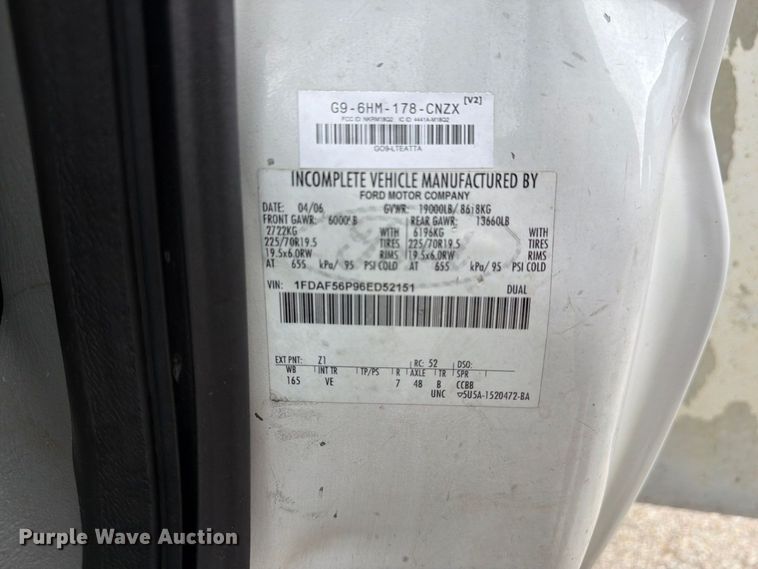 image for item EU0965 2006 Ford F550 bucket truck