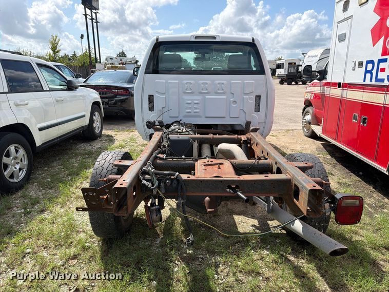 image for item EU0967 2016 Chevrolet Silverado 2500HD pickup truck cab and chassis