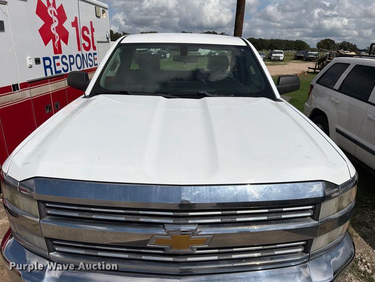 image for item EU0967 2016 Chevrolet Silverado 2500HD pickup truck cab and chassis