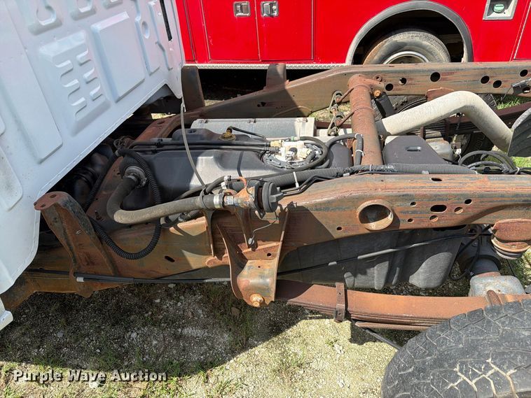 image for item EU0967 2016 Chevrolet Silverado 2500HD pickup truck cab and chassis