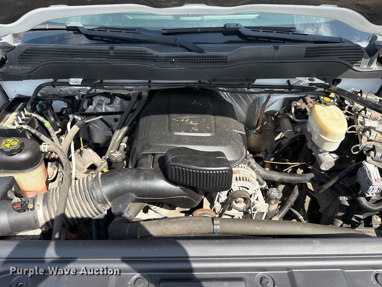 image for item EU0967 2016 Chevrolet Silverado 2500HD pickup truck cab and chassis