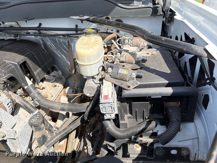 image for item EU0967 2016 Chevrolet Silverado 2500HD pickup truck cab and chassis