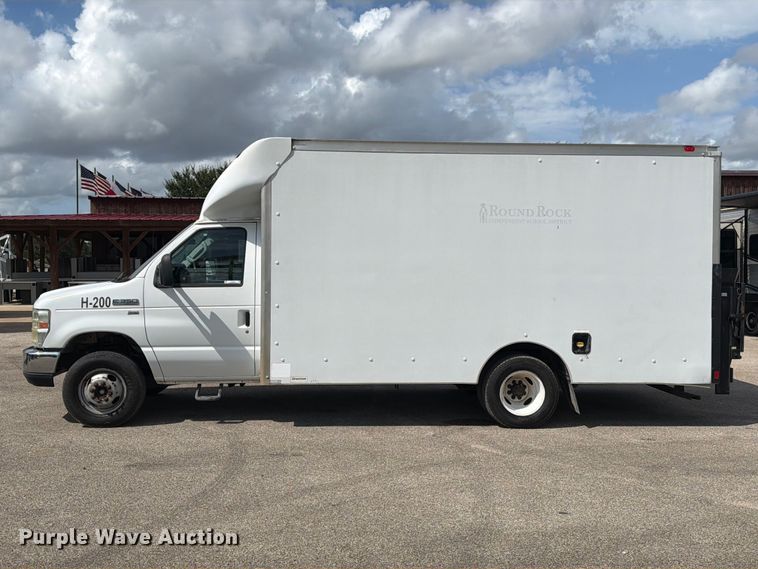 image for item EU0968 2011 Ford E350 box truck