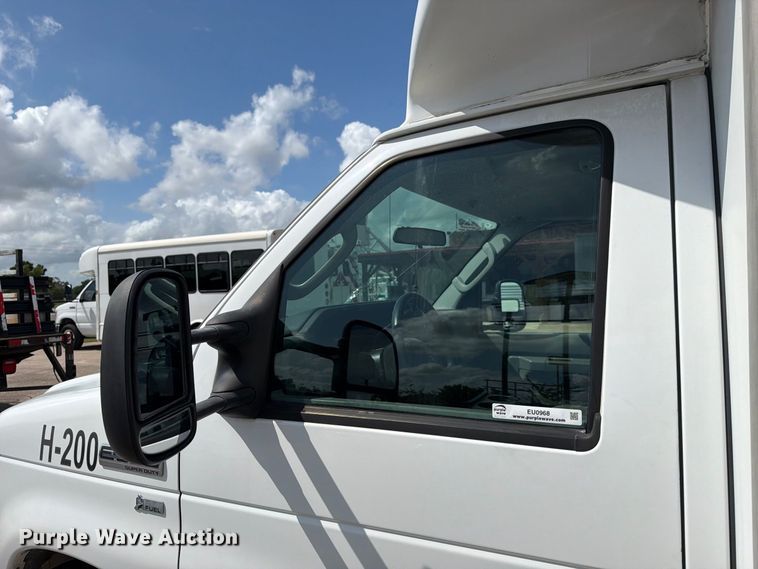 image for item EU0968 2011 Ford E350 box truck