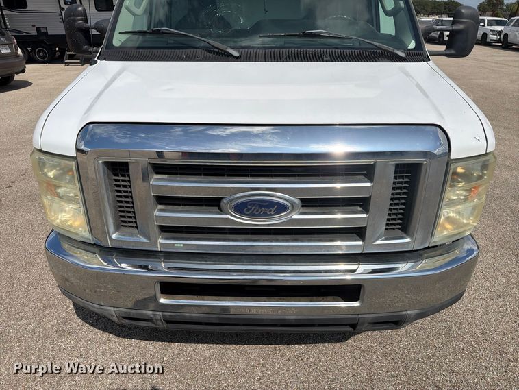 image for item EU0968 2011 Ford E350 box truck