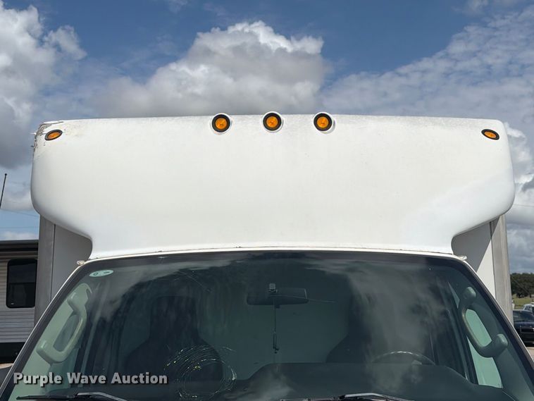 image for item EU0968 2011 Ford E350 box truck