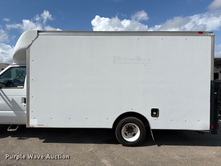 image for item EU0968 2011 Ford E350 box truck