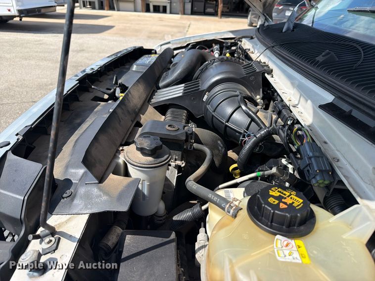 image for item EU0968 2011 Ford E350 box truck