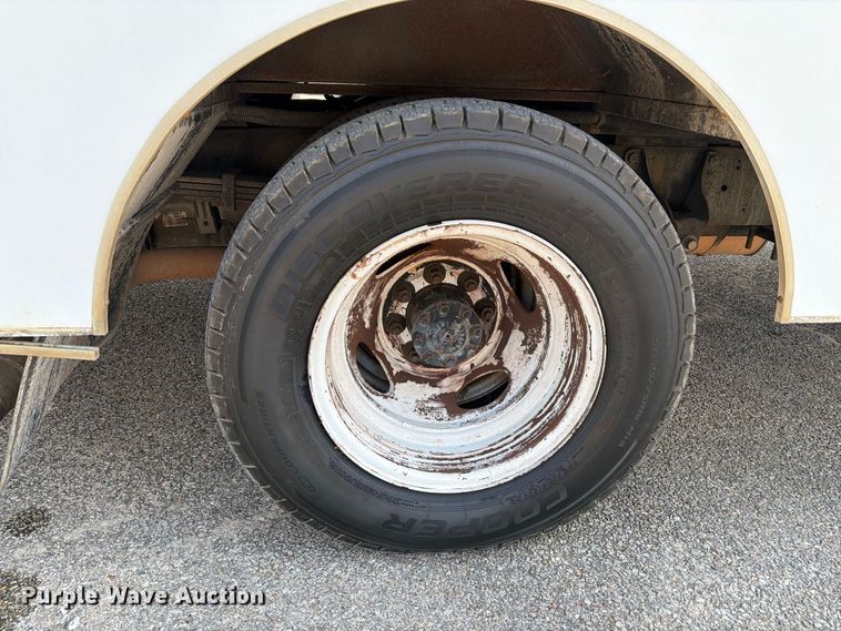 image for item EU0968 2011 Ford E350 box truck