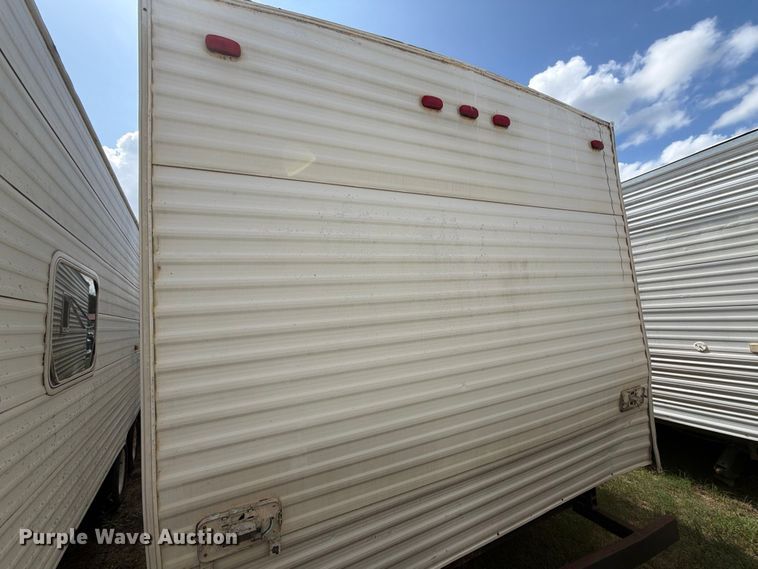 image for item EU0969 2006 Gulf Stream camper