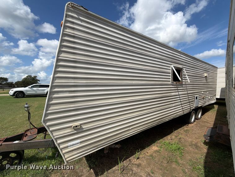 image for item EU0969 2006 Gulf Stream camper
