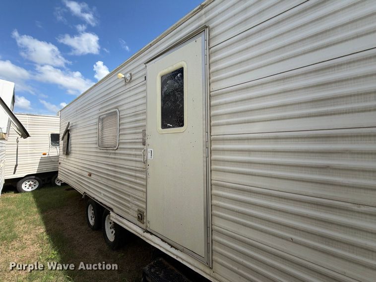 image for item EU0969 2006 Gulf Stream camper
