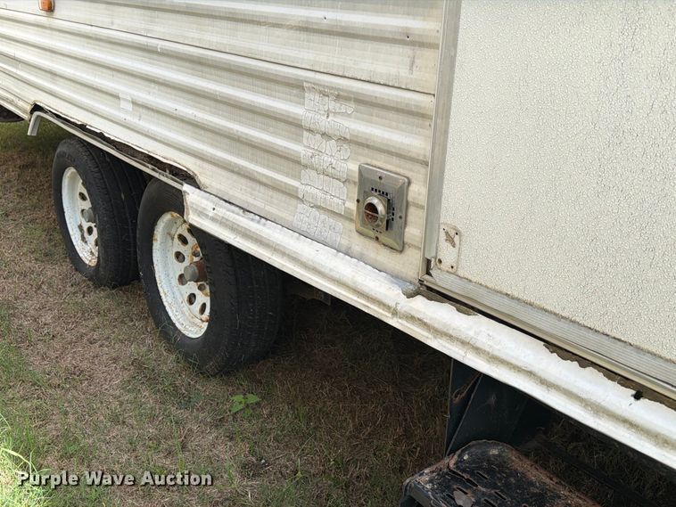 image for item EU0969 2006 Gulf Stream camper