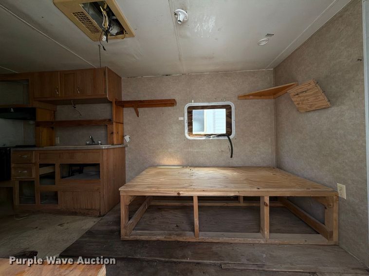 image for item EU0969 2006 Gulf Stream camper