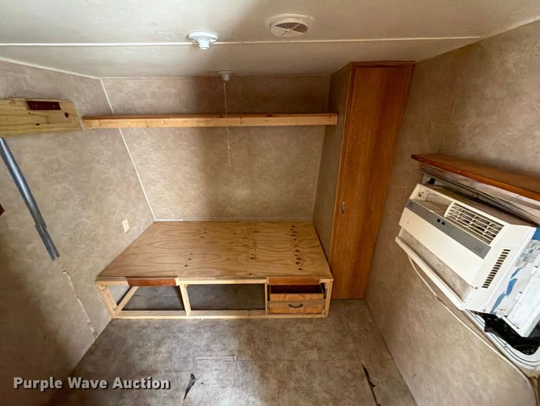 image for item EU0969 2006 Gulf Stream camper