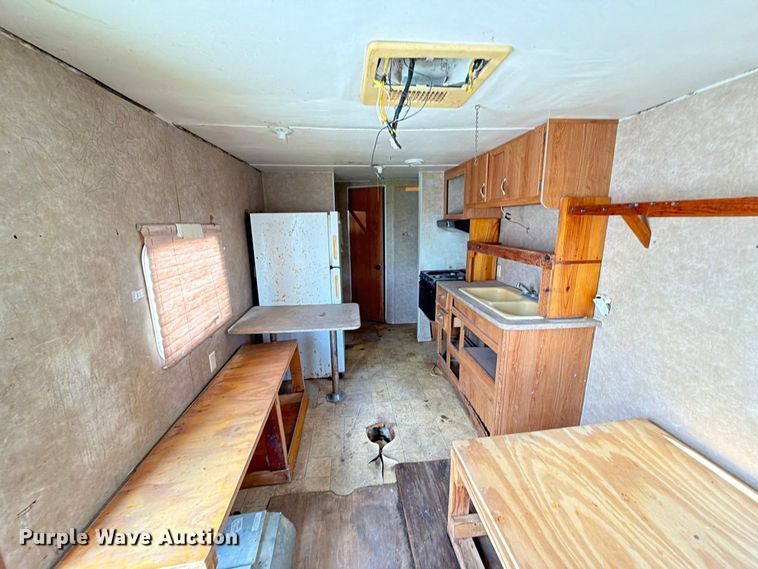 image for item EU0969 2006 Gulf Stream camper