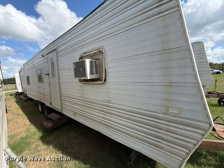 image for item EU0970 2006 Gulf Stream camper