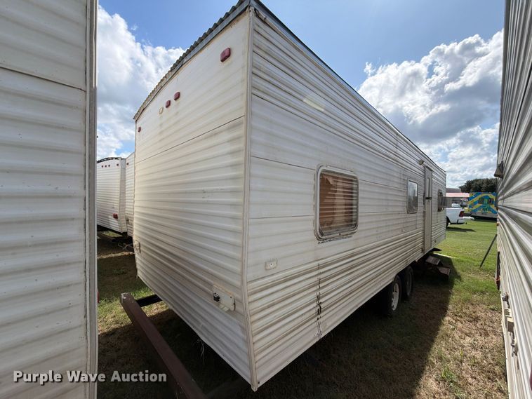 image for item EU0970 2006 Gulf Stream camper
