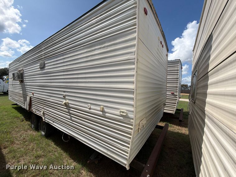 image for item EU0970 2006 Gulf Stream camper