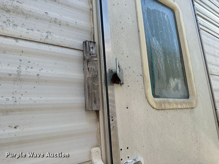 image for item EU0970 2006 Gulf Stream camper