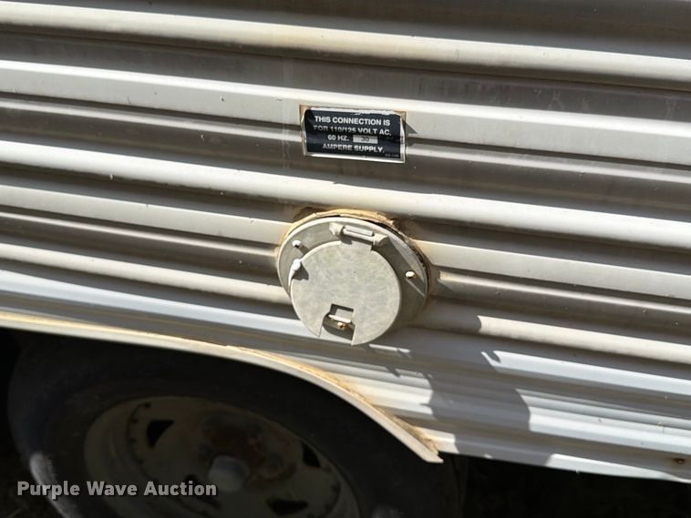 image for item EU0970 2006 Gulf Stream camper
