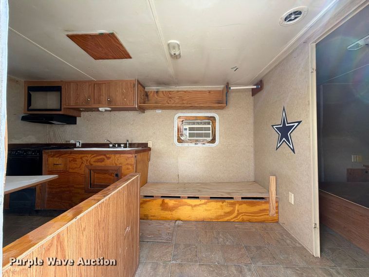 image for item EU0970 2006 Gulf Stream camper