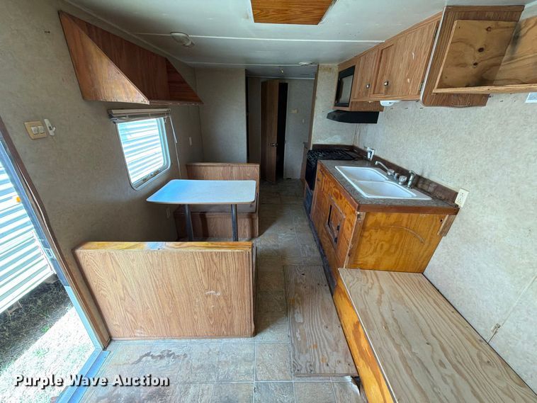 image for item EU0970 2006 Gulf Stream camper