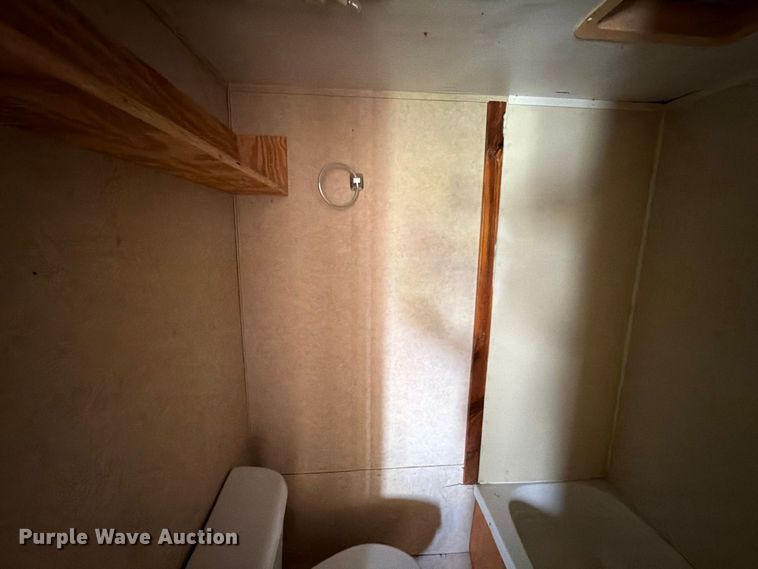 image for item EU0970 2006 Gulf Stream camper