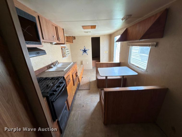 image for item EU0970 2006 Gulf Stream camper