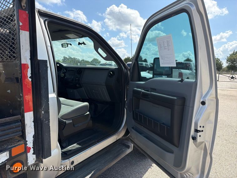 image for item EU0971 2012 Ford F450 flatbed truck