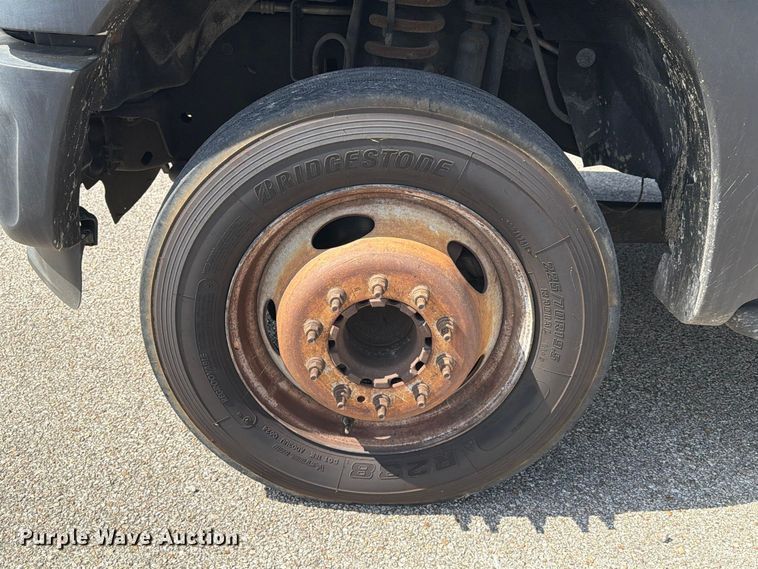 image for item EU0971 2012 Ford F450 flatbed truck