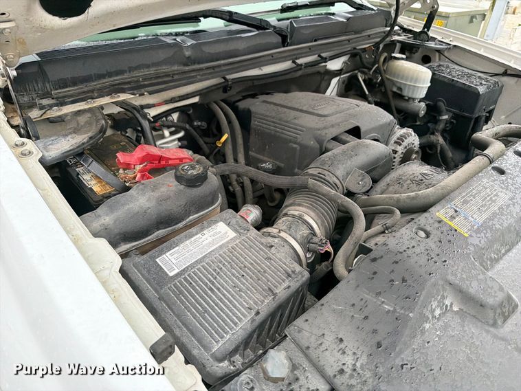 image for item EV7002 2007 Chevrolet Silverado 2500HD utility bed pickup truck