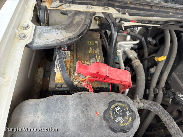 image for item EV7002 2007 Chevrolet Silverado 2500HD utility bed pickup truck