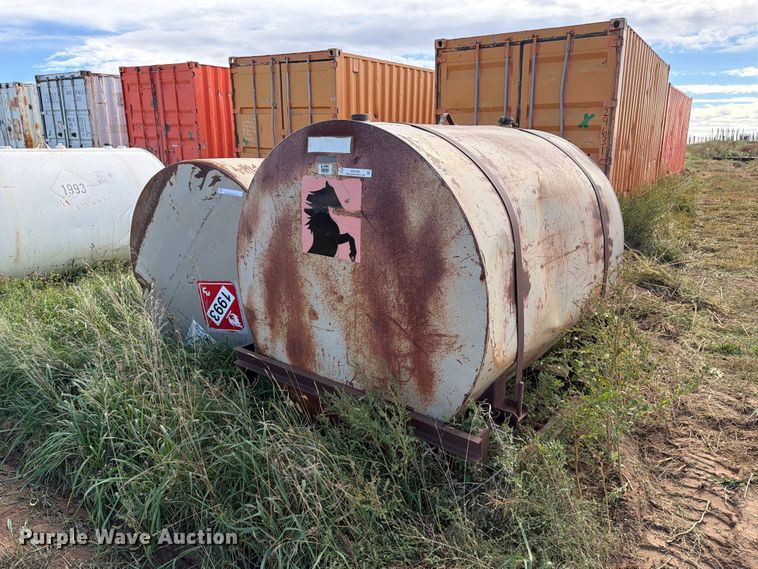 image for item EW1086 (2) fuel tanks