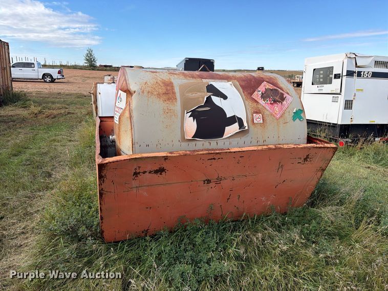image for item EW1087 (2) fuel tanks