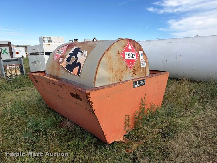 image for item EW1087 (2) fuel tanks