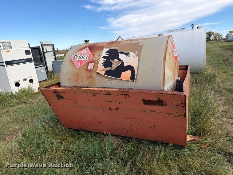image for item EW1087 (2) fuel tanks