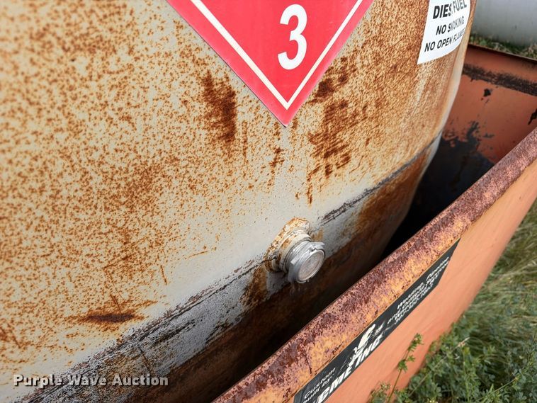 image for item EW1087 (2) fuel tanks