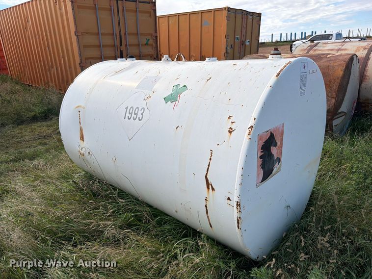 image for item EW1087 (2) fuel tanks