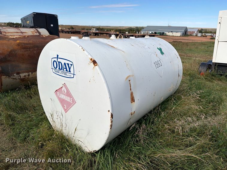 image for item EW1087 (2) fuel tanks