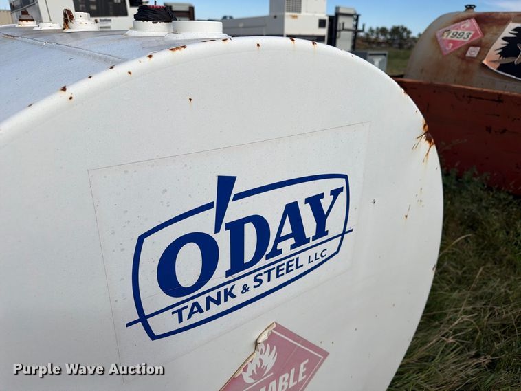 image for item EW1087 (2) fuel tanks
